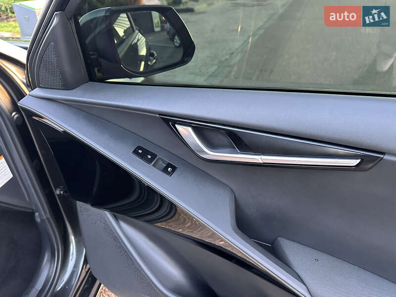 Внедорожник / Кроссовер Kia Niro 2024 в Дрогобыче