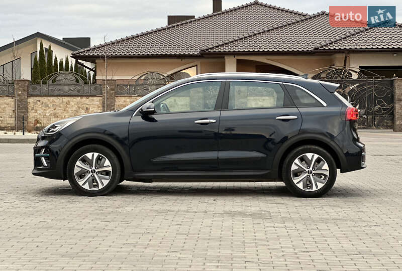 Внедорожник / Кроссовер Kia Niro 2022 в Ровно фото 13 Внедорожник / Кроссовер Kia Niro 2022 в Ровно