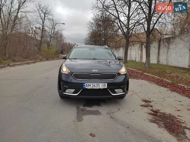 Позашляховик / Кросовер Kia Niro 2017 в Звягелі
