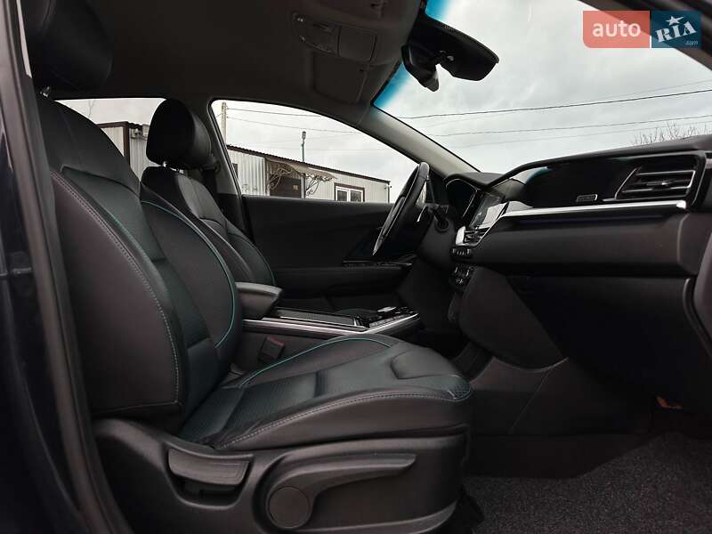 Позашляховик / Кросовер Kia Niro 2022 в Львові