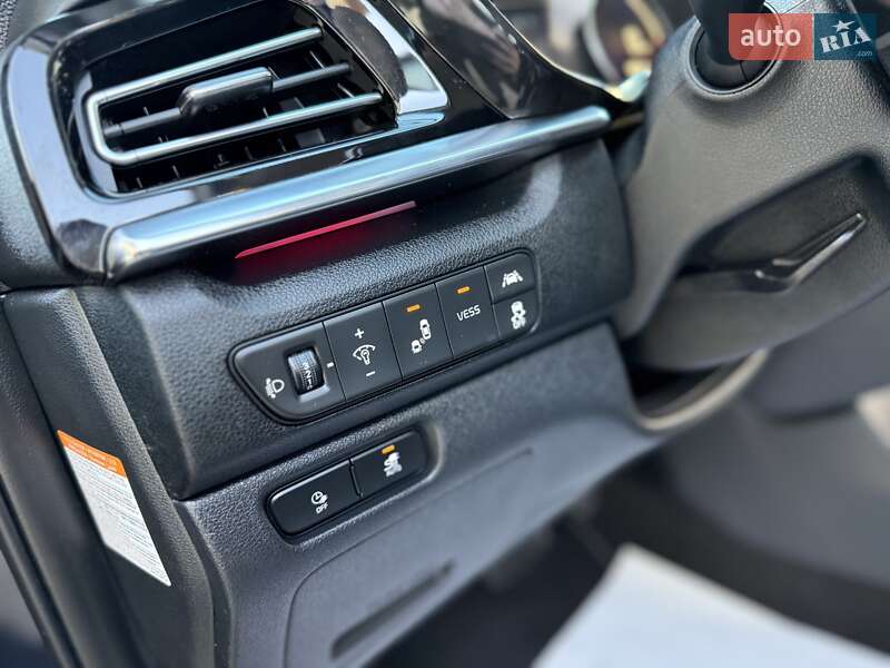 Внедорожник / Кроссовер Kia Niro 2020 в Дрогобыче