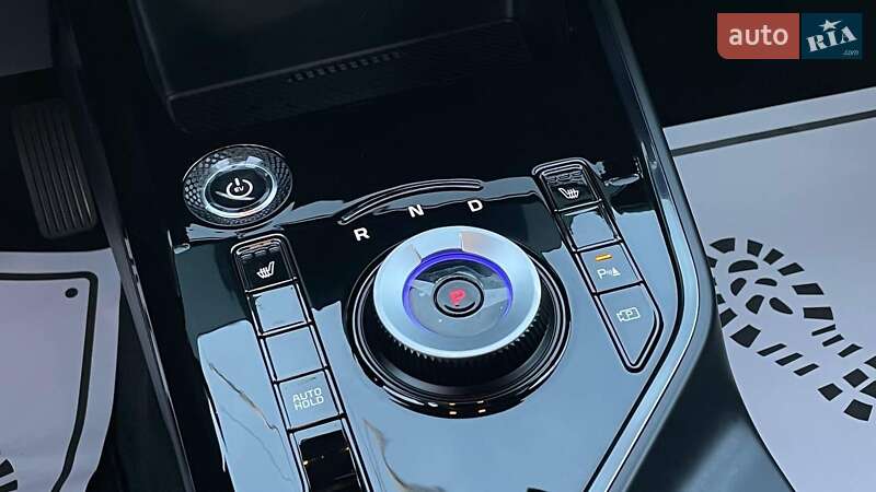 Позашляховик / Кросовер Kia Niro 2024 в Хирові