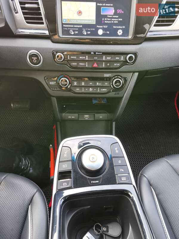 Позашляховик / Кросовер Kia Niro 2019 в Львові