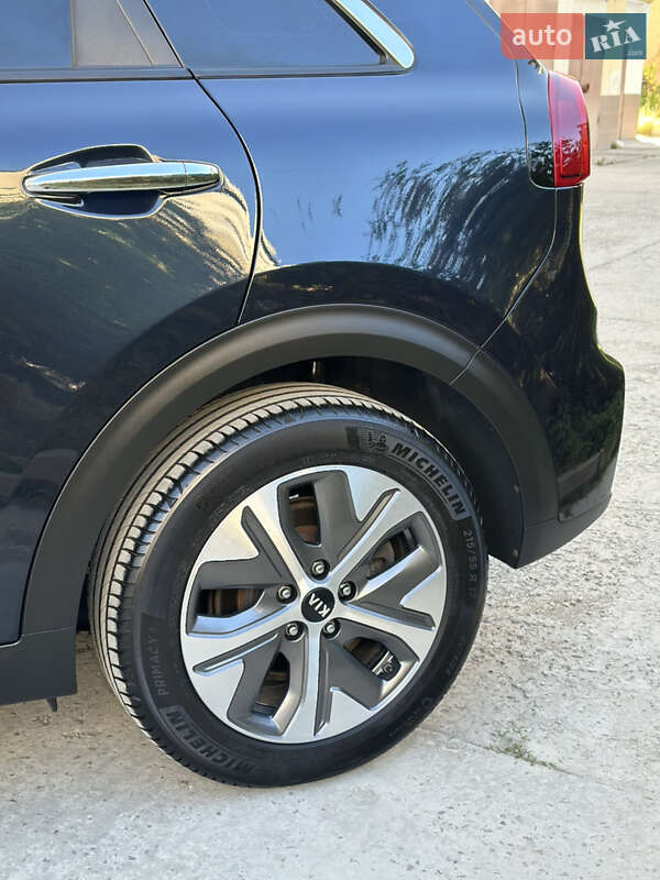 Внедорожник / Кроссовер Kia Niro 2019 в Ивано-Франковске