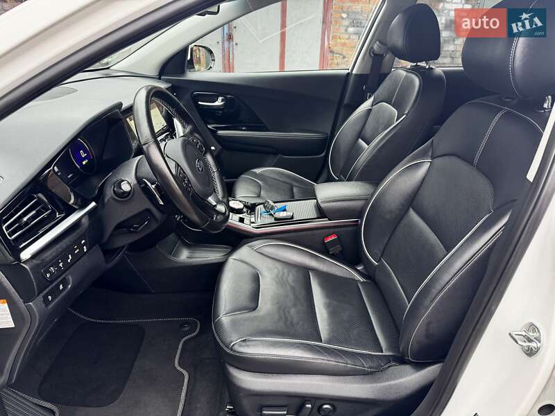 Внедорожник / Кроссовер Kia Niro 2020 в Казатине