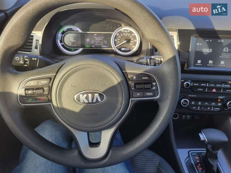 Внедорожник / Кроссовер Kia Niro 2017 в Ивано-Франковске