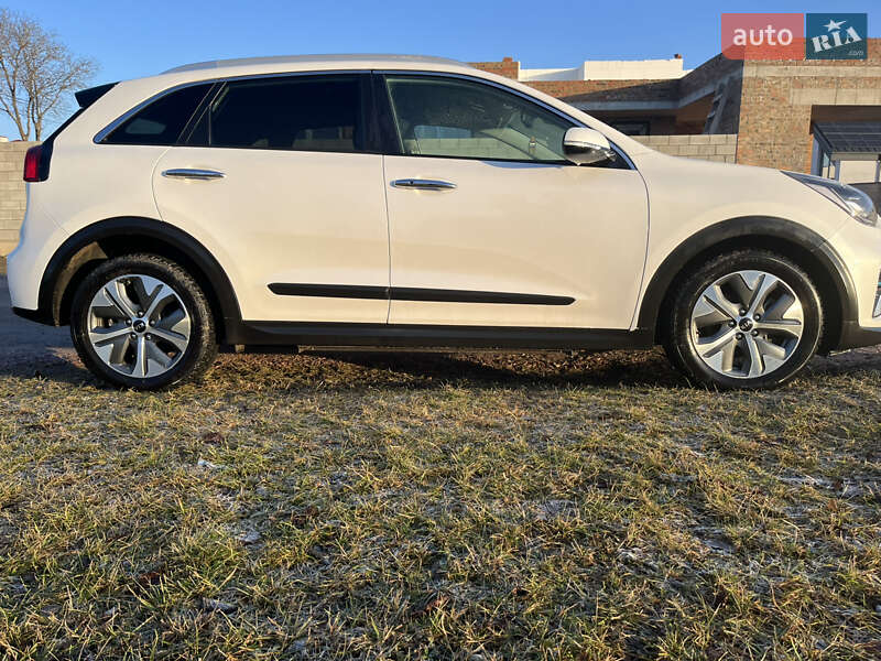 Внедорожник / Кроссовер Kia Niro 2019 в Ровно