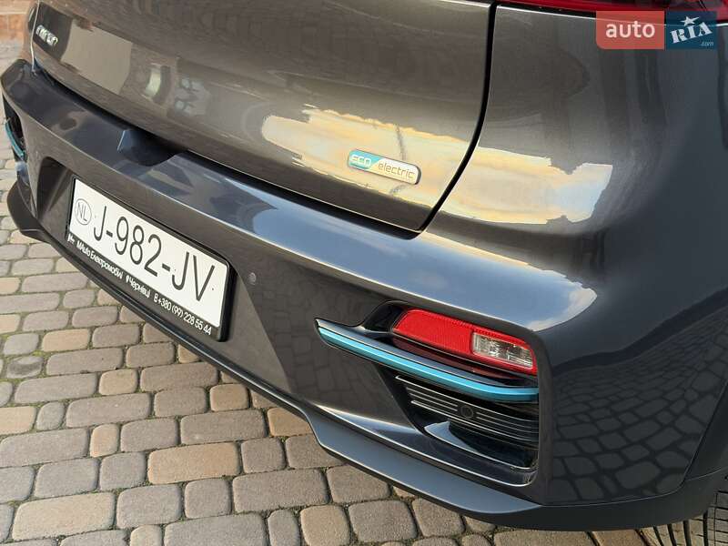 Внедорожник / Кроссовер Kia Niro 2020 в Черновцах