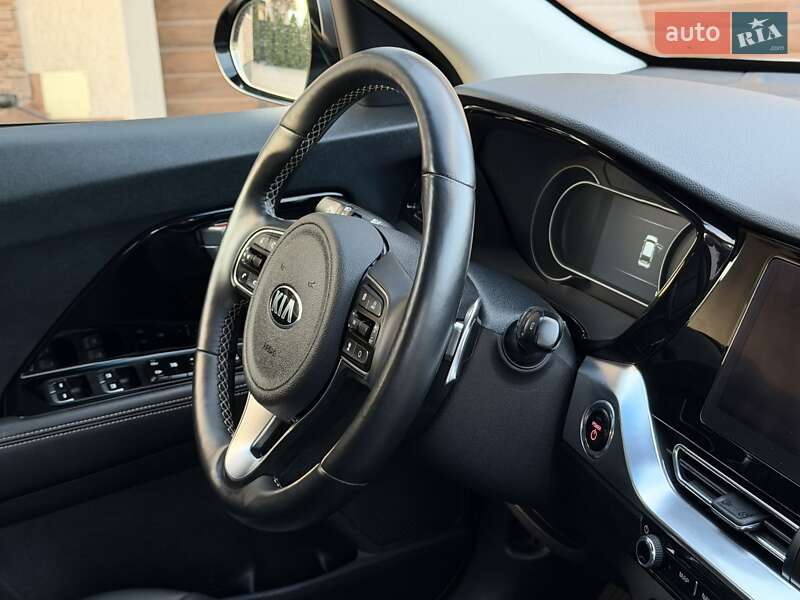 Внедорожник / Кроссовер Kia Niro 2020 в Черновцах