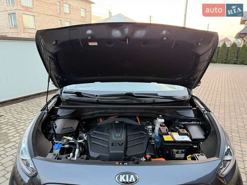 Внедорожник / Кроссовер Kia Niro 2020 в Черновцах