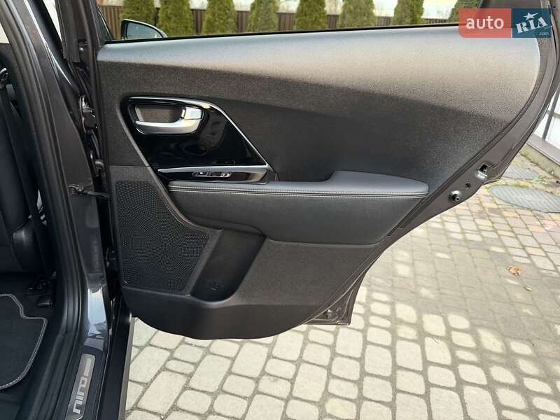 Внедорожник / Кроссовер Kia Niro 2020 в Черновцах