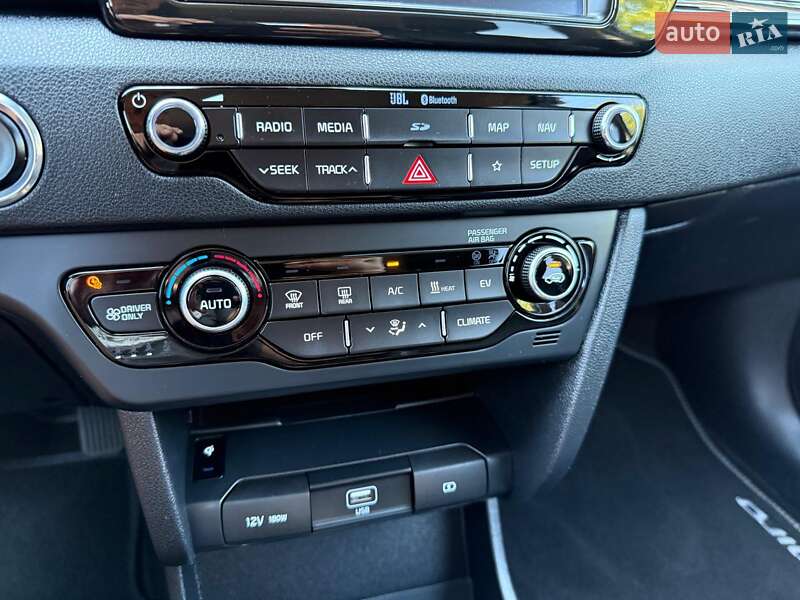 Внедорожник / Кроссовер Kia Niro 2020 в Краснограде