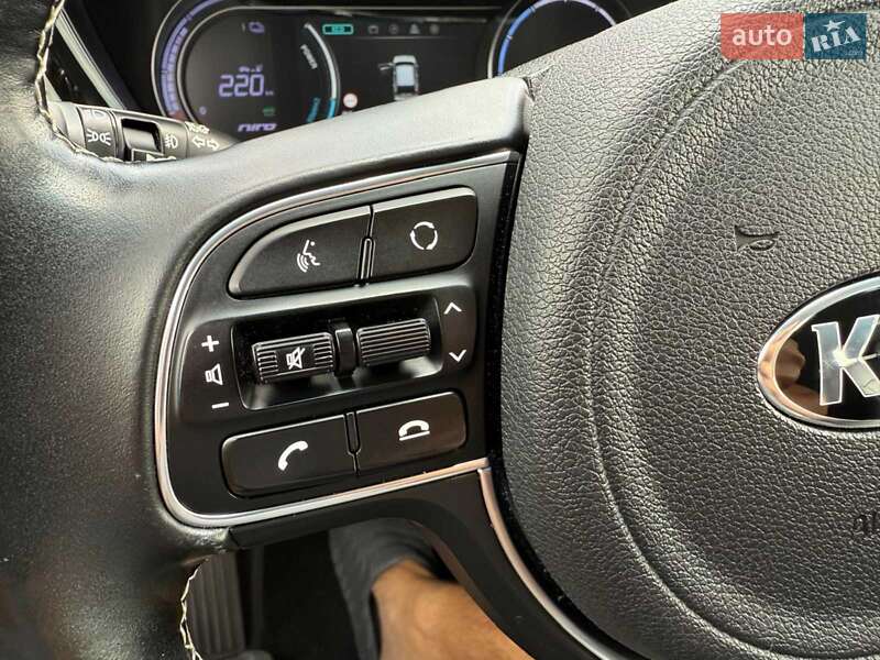 Внедорожник / Кроссовер Kia Niro 2020 в Краснограде