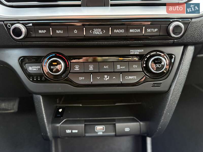 Внедорожник / Кроссовер Kia Niro 2020 в Ровно