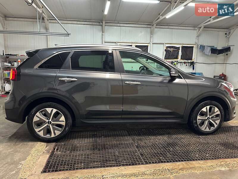 Внедорожник / Кроссовер Kia Niro 2022 в Львове