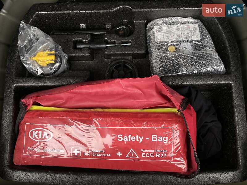 Позашляховик / Кросовер Kia Niro 2020 в Львові