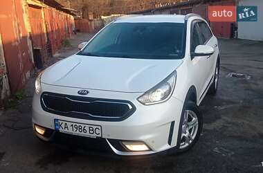 Позашляховик / Кросовер Kia Niro 2016 в Києві