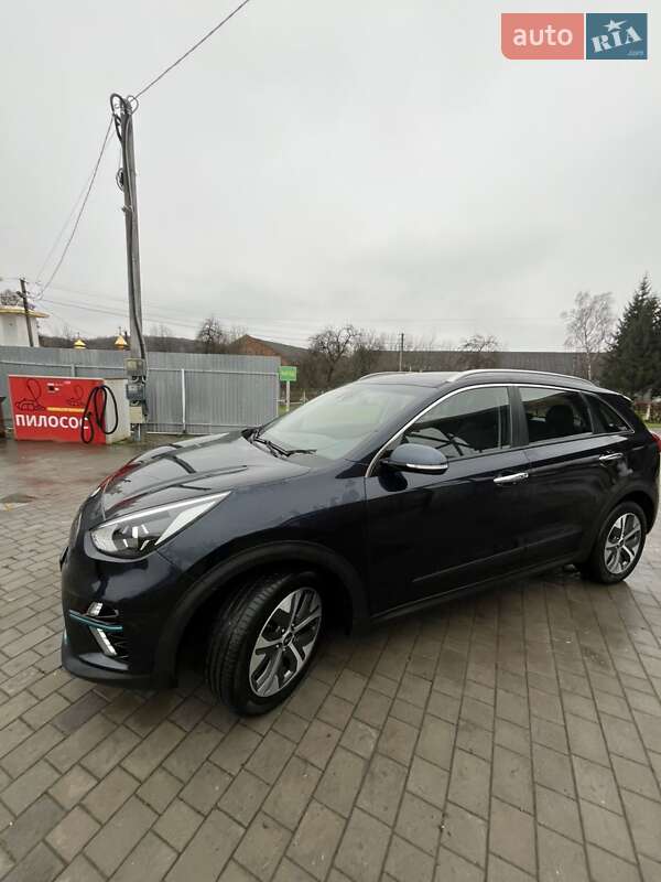 Внедорожник / Кроссовер Kia Niro 2020 в Снятине