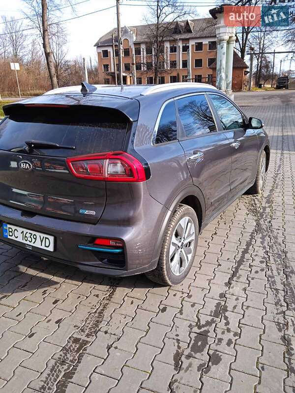 Внедорожник / Кроссовер Kia Niro 2019 в Стебнику фото 2 Внедорожник / Кроссовер Kia Niro 2019 в Стебнику