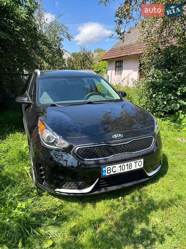 Внедорожник / Кроссовер Kia Niro 2017 в Львове фото 14 Внедорожник / Кроссовер Kia Niro 2017 в Львове