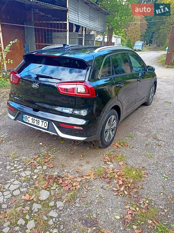 Внедорожник / Кроссовер Kia Niro 2017 в Львове фото 10 Внедорожник / Кроссовер Kia Niro 2017 в Львове