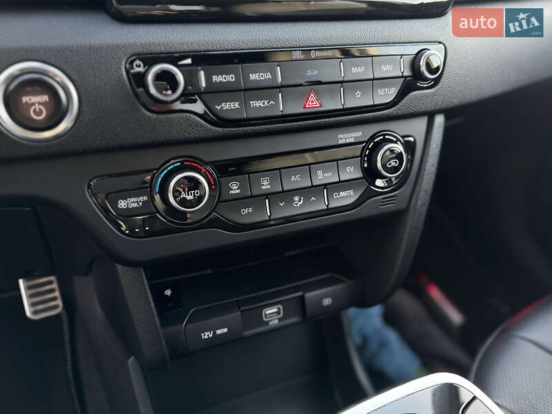 Внедорожник / Кроссовер Kia Niro 2019 в Ровно