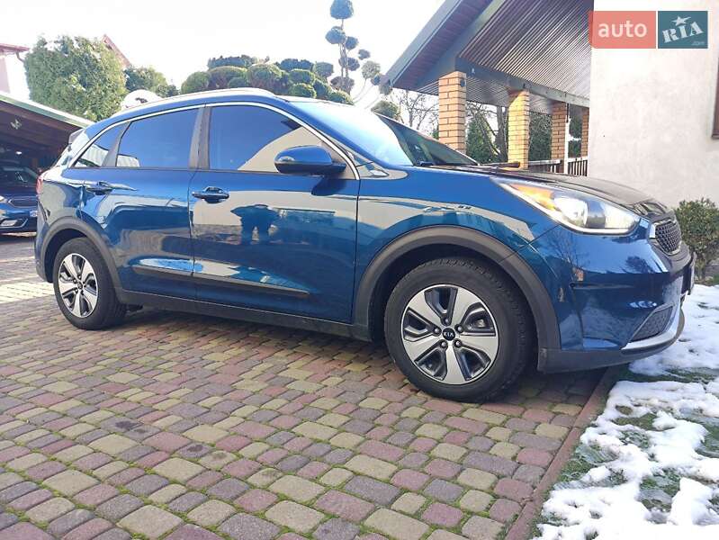 Внедорожник / Кроссовер Kia Niro 2018 в Новом Роздоле
