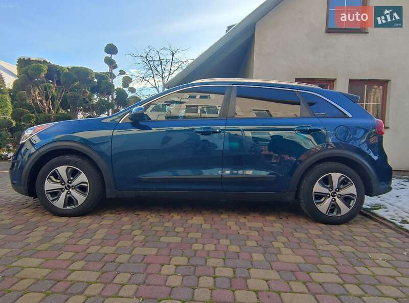 Внедорожник / Кроссовер Kia Niro 2018 в Новом Роздоле