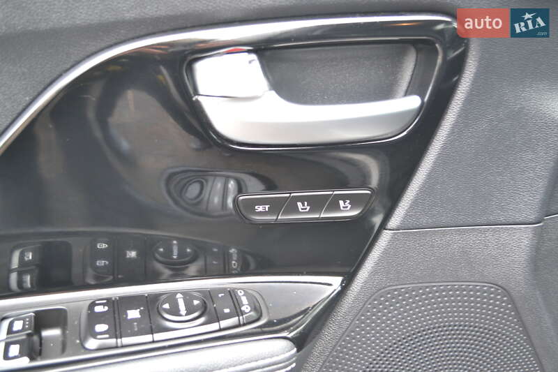 Внедорожник / Кроссовер Kia Niro 2020 в Ровно