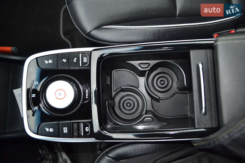 Внедорожник / Кроссовер Kia Niro 2020 в Ровно