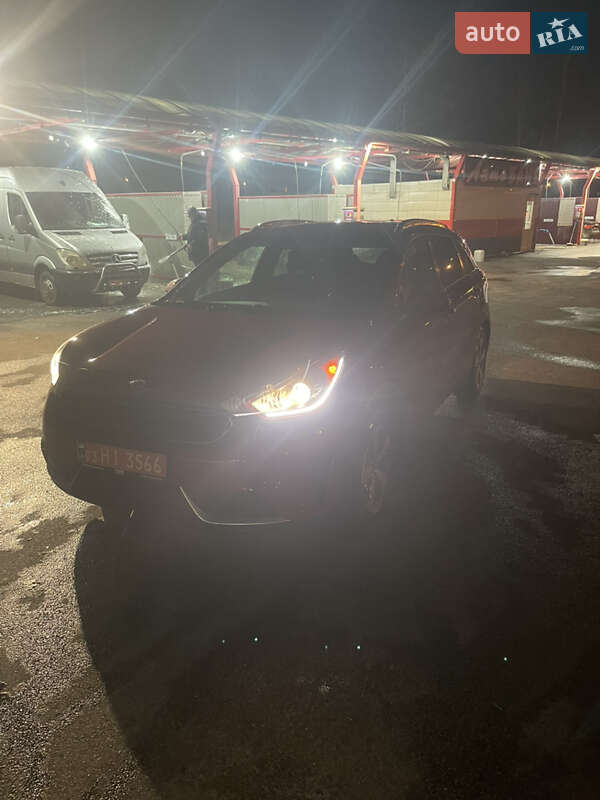 Внедорожник / Кроссовер Kia Niro 2017 в Чернигове