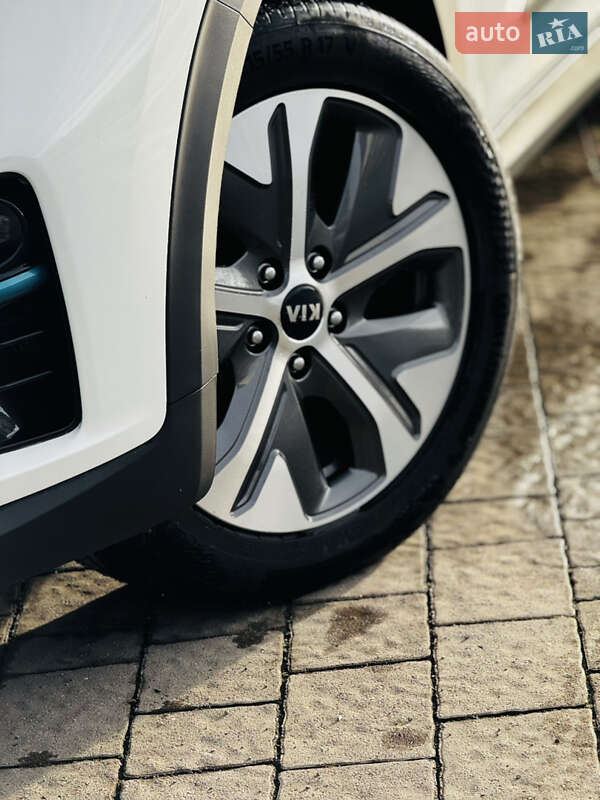 Внедорожник / Кроссовер Kia Niro 2020 в Дрогобыче