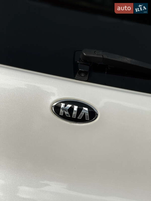 Внедорожник / Кроссовер Kia Niro 2020 в Дрогобыче