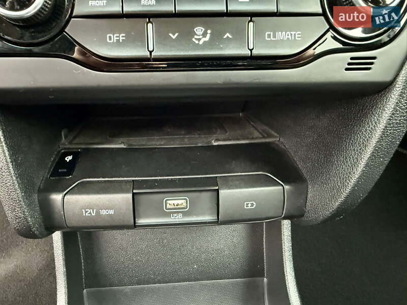 Внедорожник / Кроссовер Kia Niro 2020 в Тернополе