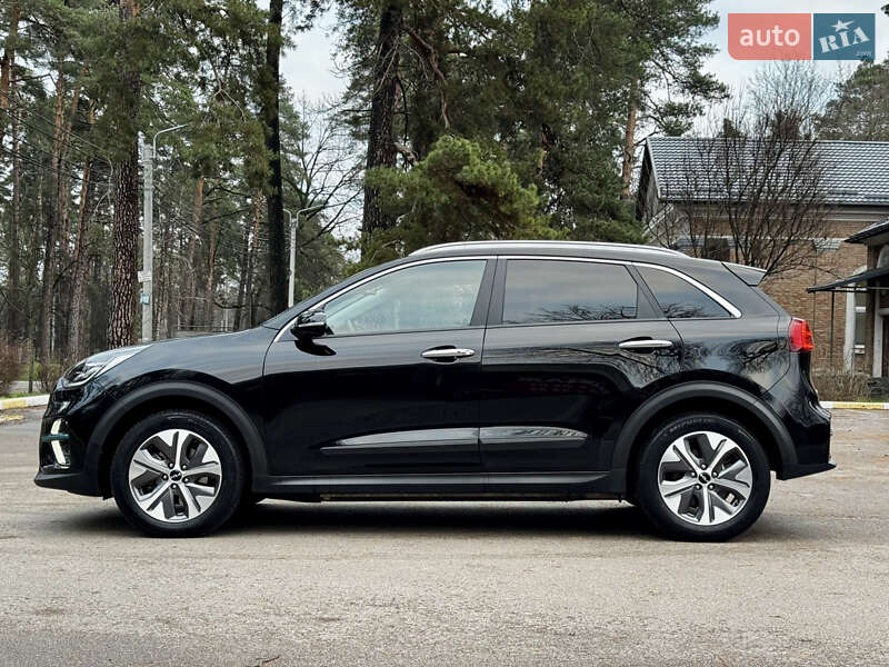 Позашляховик / Кросовер Kia Niro 2022 в Києві фото 18 Позашляховик / Кросовер Kia Niro 2022 в Києві
