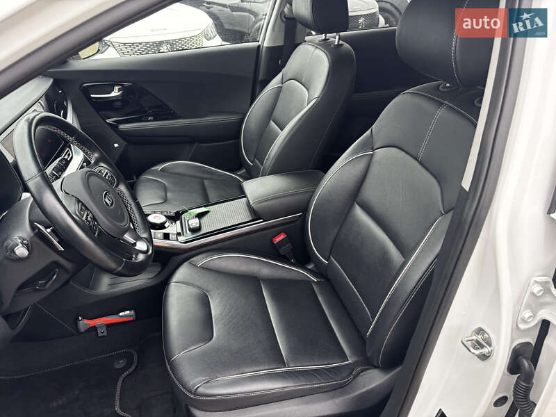 Внедорожник / Кроссовер Kia Niro 2020 в Львове