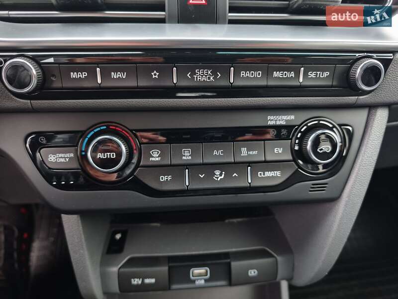 Позашляховик / Кросовер Kia Niro 2020 в Луцьку