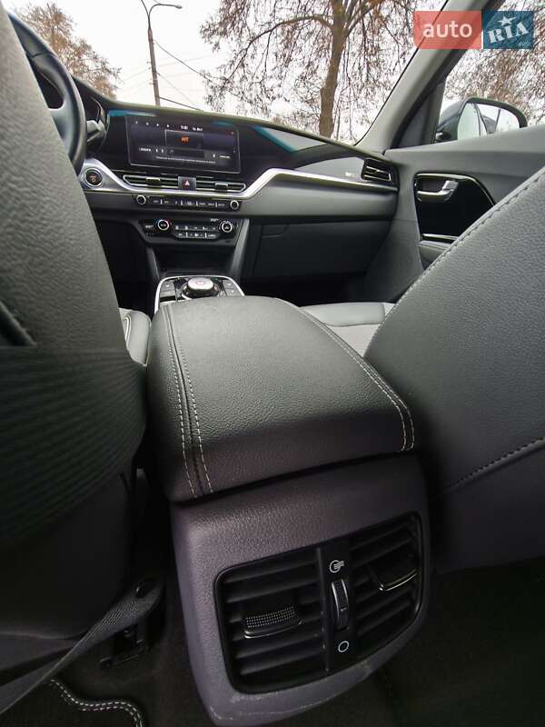 Позашляховик / Кросовер Kia Niro 2020 в Луцьку