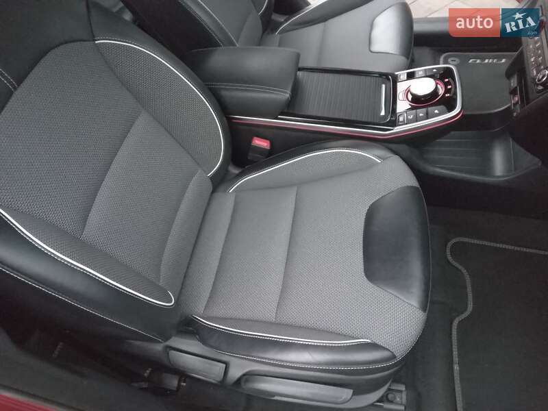 Внедорожник / Кроссовер Kia Niro 2020 в Ирпене