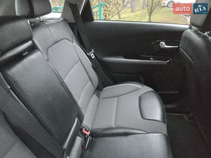 Внедорожник / Кроссовер Kia Niro 2020 в Ирпене