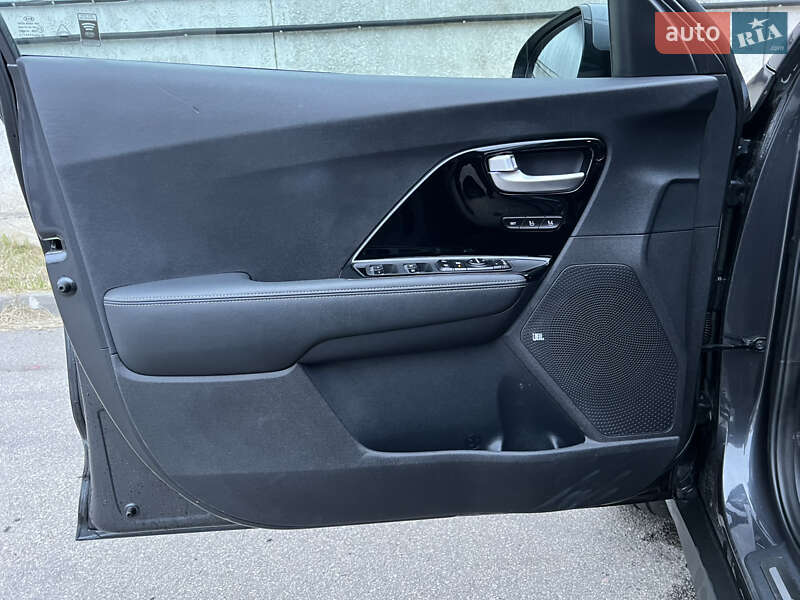 Позашляховик / Кросовер Kia Niro 2020 в Києві