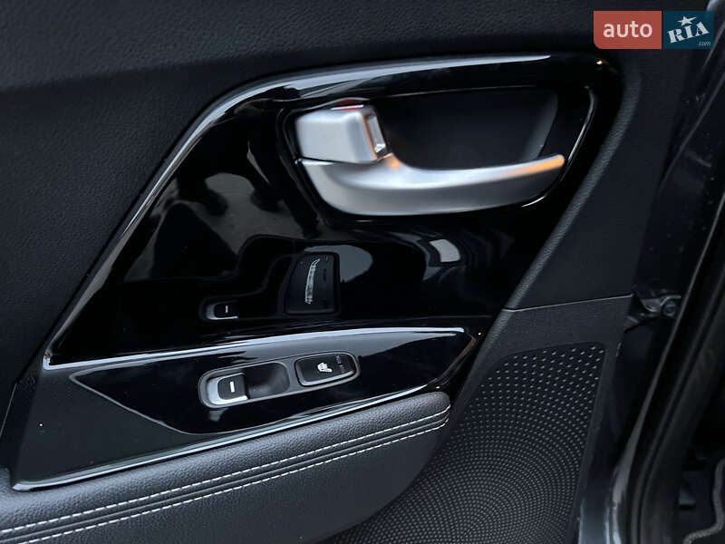 Позашляховик / Кросовер Kia Niro 2020 в Києві