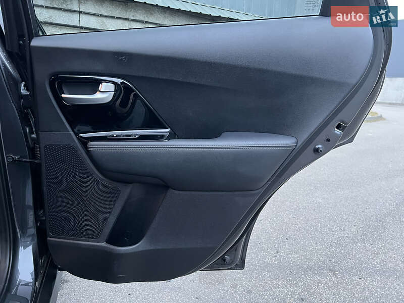 Позашляховик / Кросовер Kia Niro 2020 в Києві