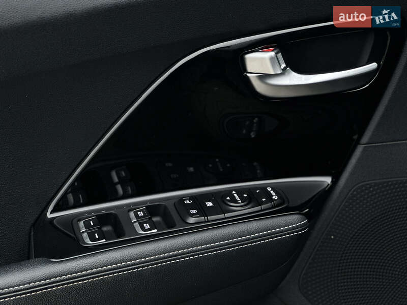 Внедорожник / Кроссовер Kia Niro 2020 в Ровно