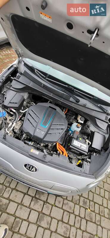 Внедорожник / Кроссовер Kia Niro 2019 в Львове