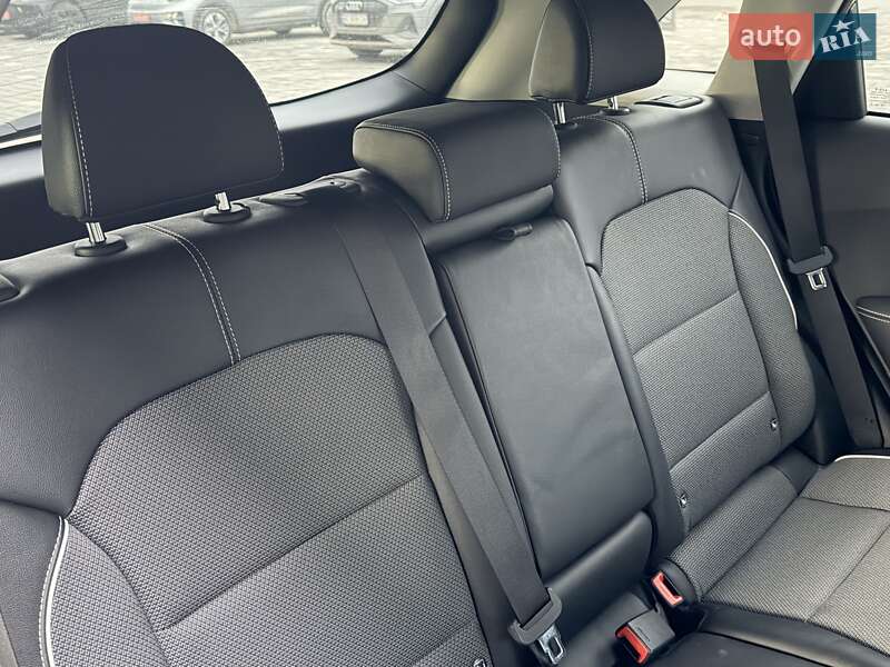 Внедорожник / Кроссовер Kia Niro 2021 в Дрогобыче