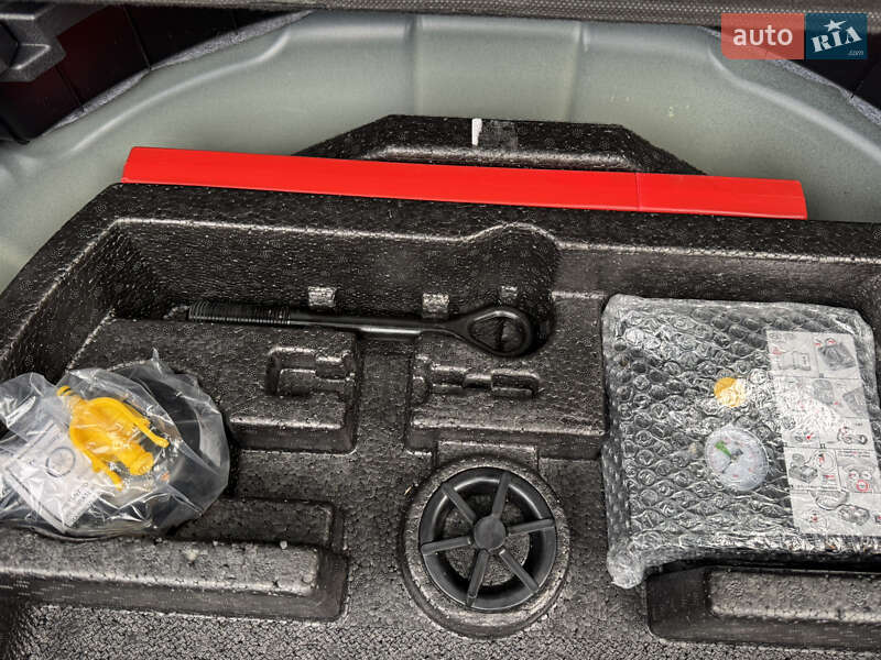 Внедорожник / Кроссовер Kia Niro 2020 в Дубно