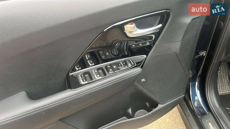 Внедорожник / Кроссовер Kia Niro 2020 в Хмельницком