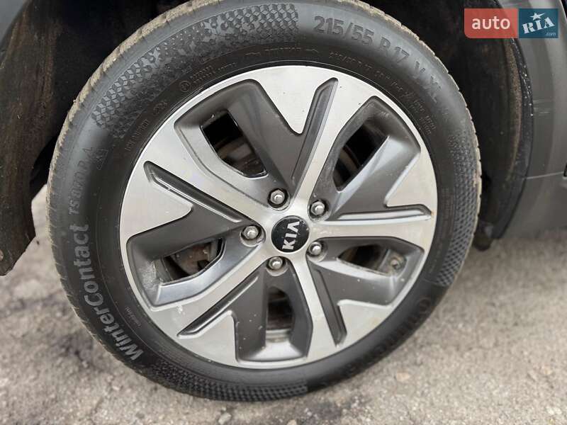 Позашляховик / Кросовер Kia Niro 2020 в Львові фото 17 Позашляховик / Кросовер Kia Niro 2020 в Львові