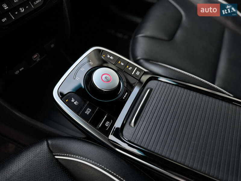 Внедорожник / Кроссовер Kia Niro 2020 в Луцке